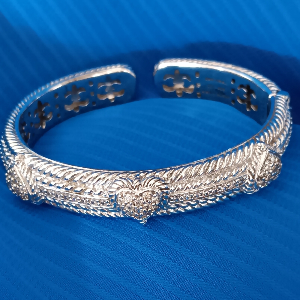 JUDITH RIPKA BRACELET